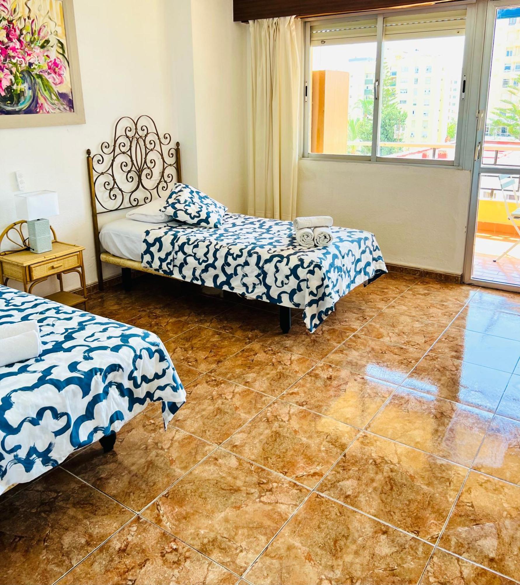 Torremolinos Carihuela Nucleo Cristal Apartment Exterior photo