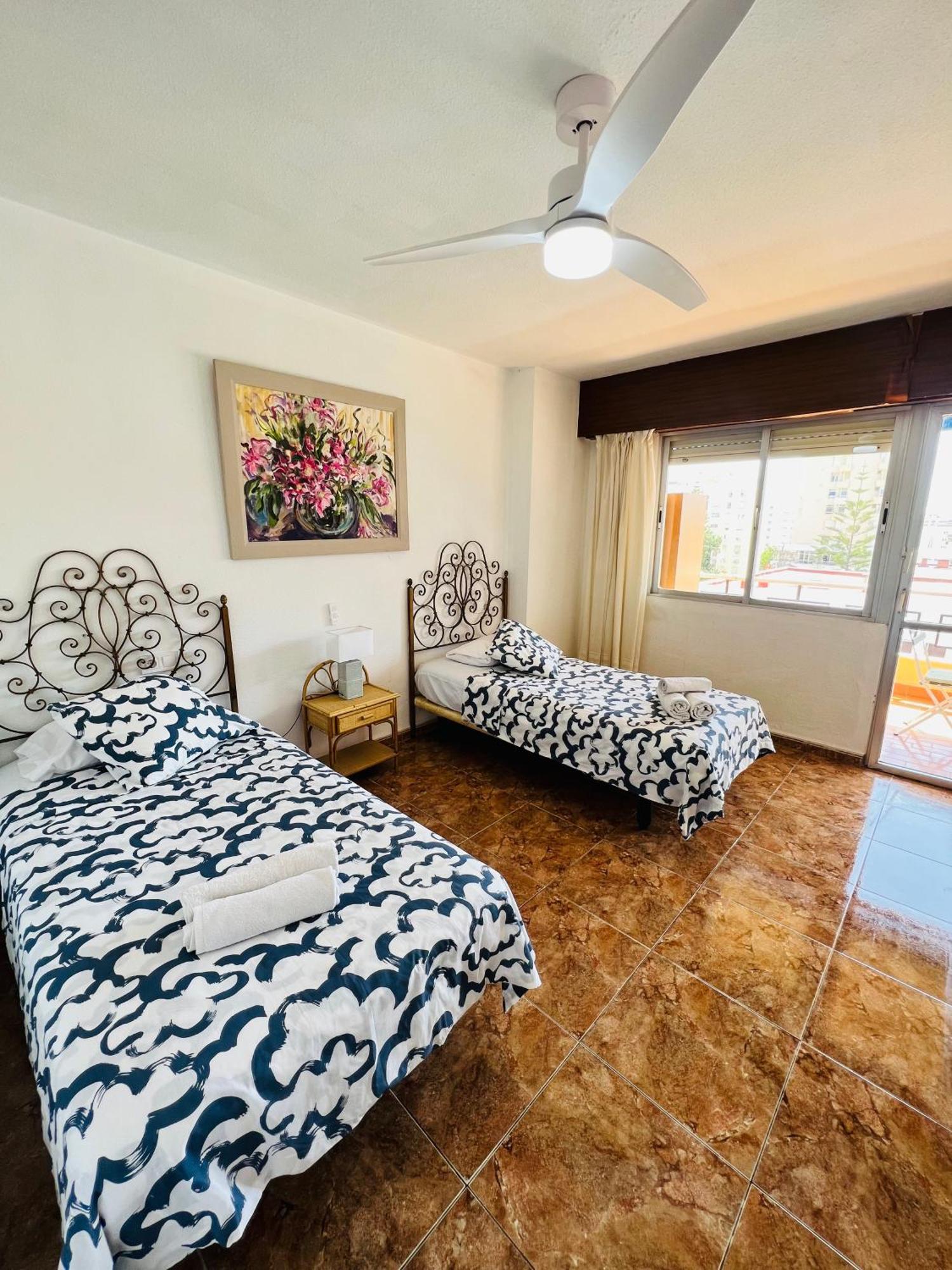 Torremolinos Carihuela Nucleo Cristal Apartment Exterior photo